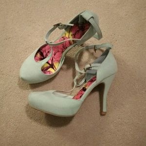 NWOT 3" Strap Heels